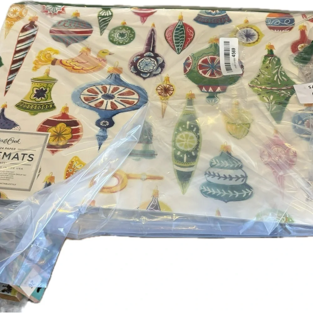 Hester & Cook Vintage ORNAMENTS PLACEMAT! Pack of 24